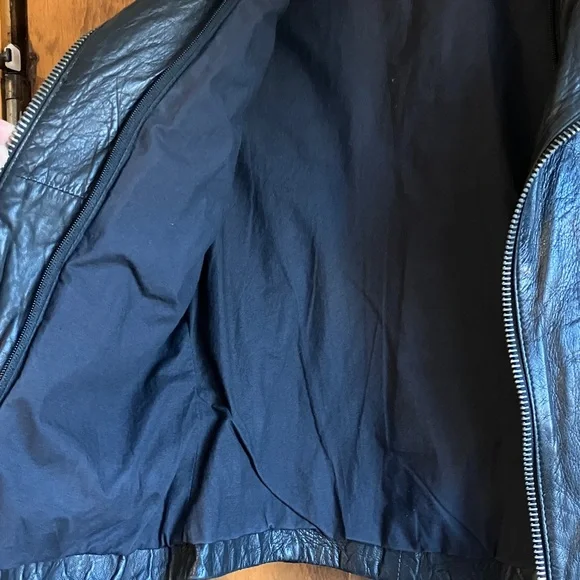 Doma Black Leather Jacket with Hoodie - Picture 9 of 9